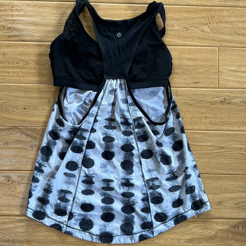 Lululemon top
